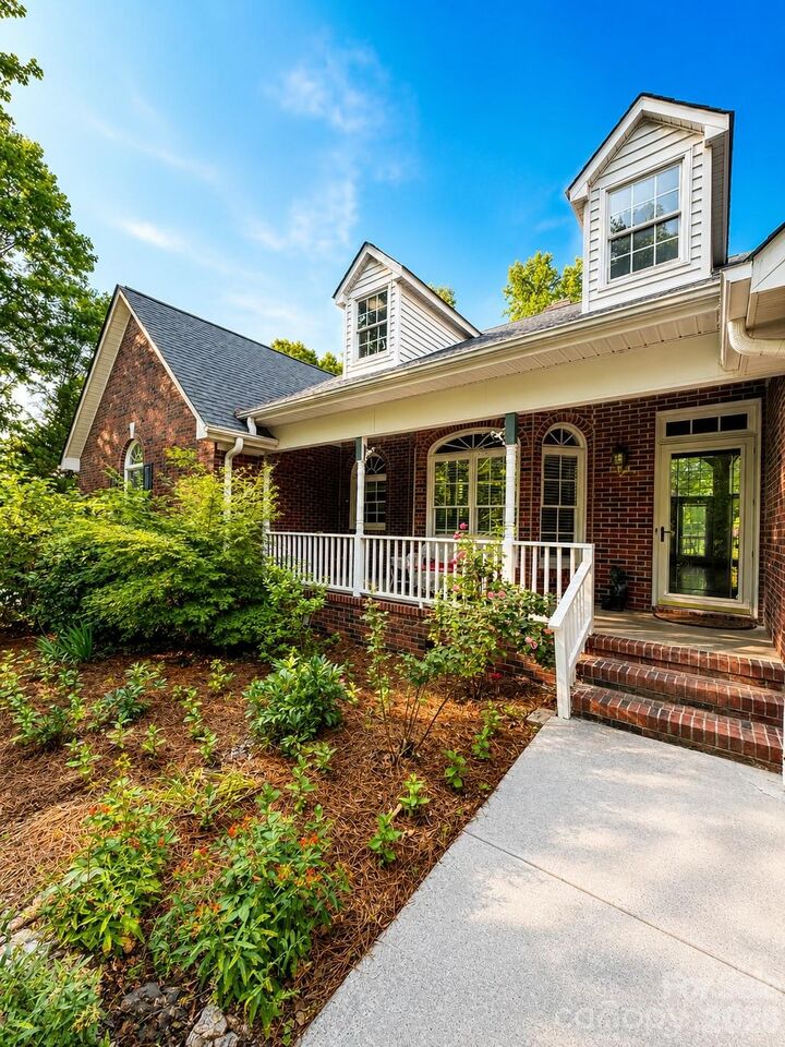 Property Photo:  5406 Club View Drive  NC 28025 