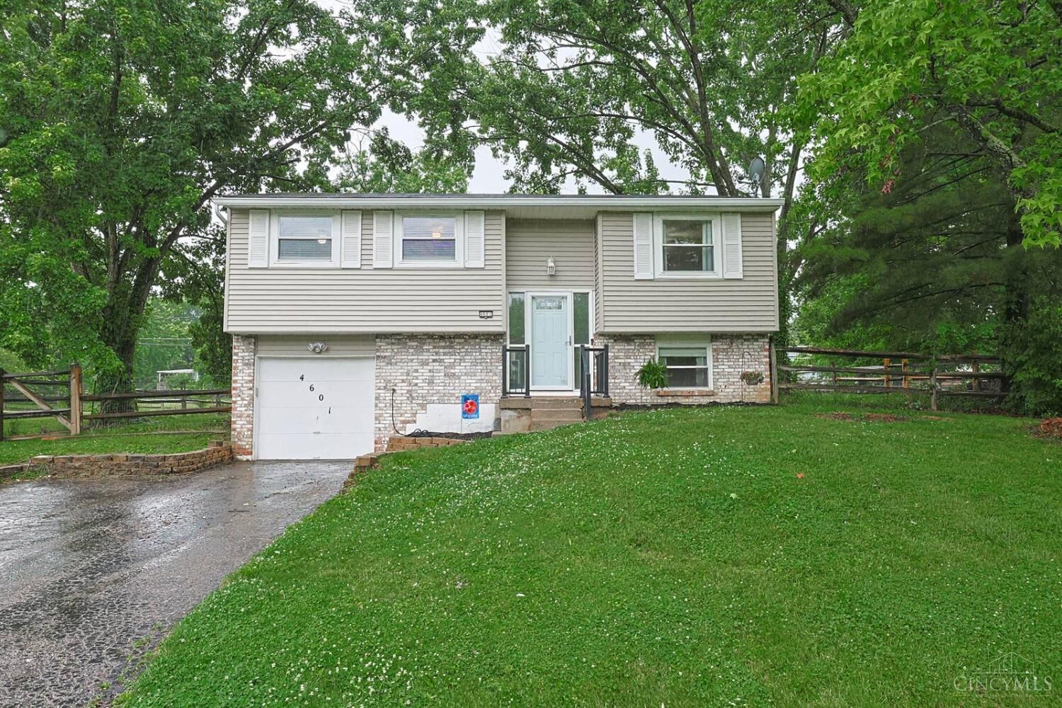 Property Photo: 4601 Shephard OH 45103