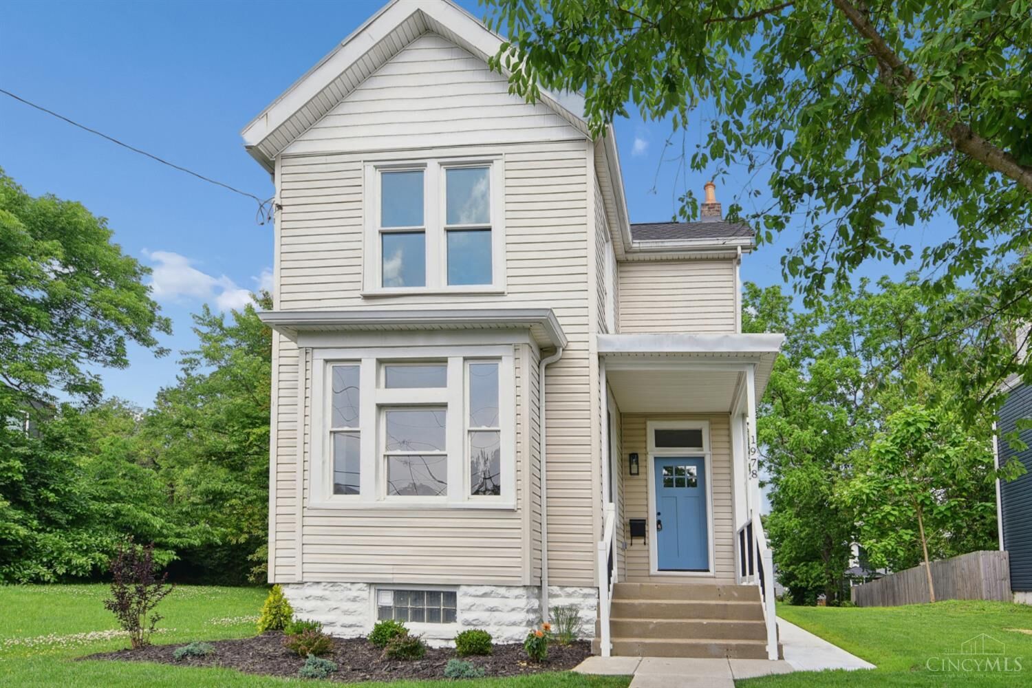 Property Photo:  1978 Fairfax Avenue  OH 45207 