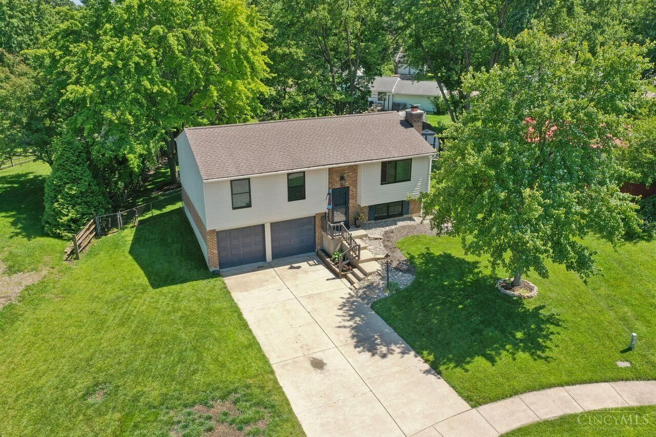 Property Photo:  6673 Fernshire Court  OH 45040 