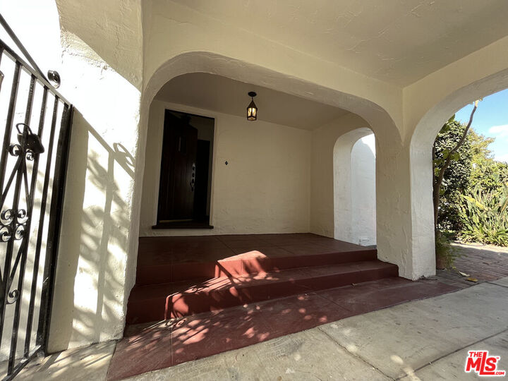 Property Photo: 2335 Prosser Ave CA 90064