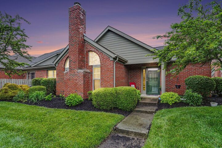 Property Photo:  3873 Oakbrook Lane  OH 43065 