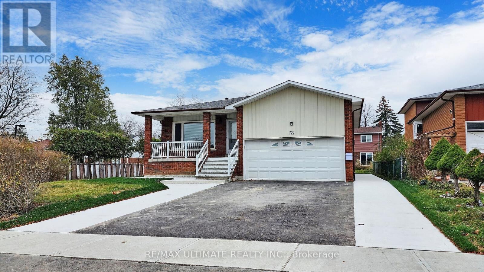 Property Photo:  36 Jayfield Road Upper  ON L6S 3G7 