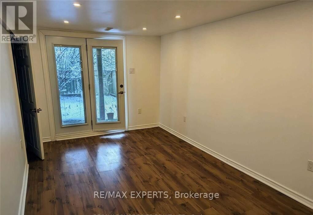 Property Photo:  37 Trawley Crescent Bsmt  ON L1S 5X9 