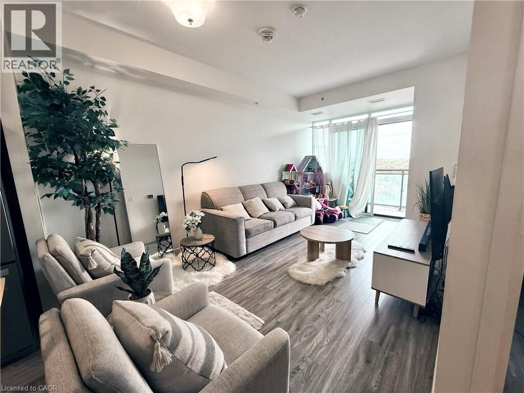 Property Photo:  128 King Street North 607  ON N2J 0E9 