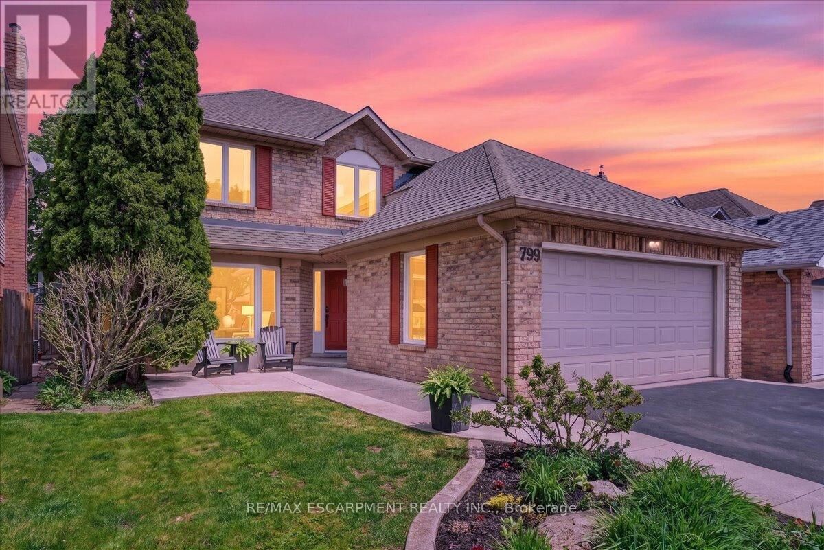 Property Photo:  799 Hawkins Crescent  ON L7S 2C2 