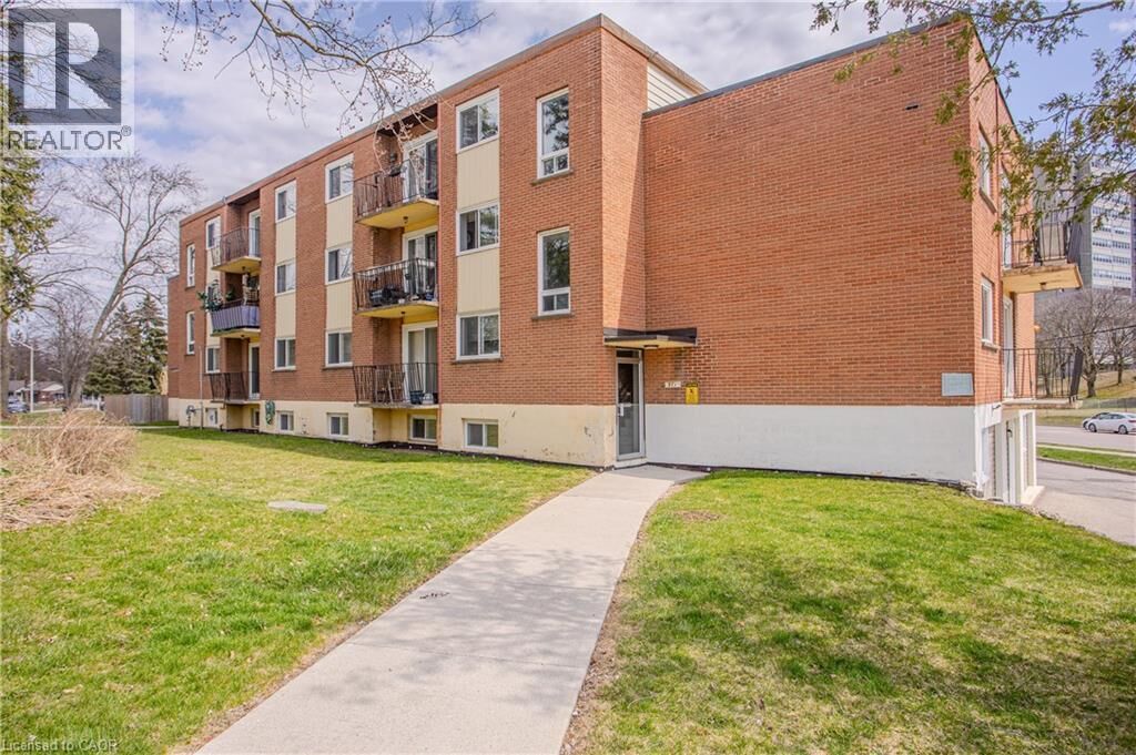 Property Photo:  371 Dale Crescent 6  ON N2J 3Y6 