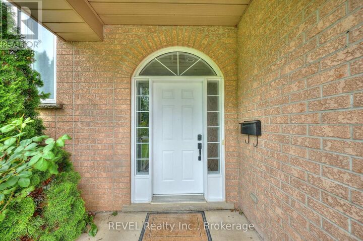 Property Photo:  28 Quaker Road  ON L3C 7K7 