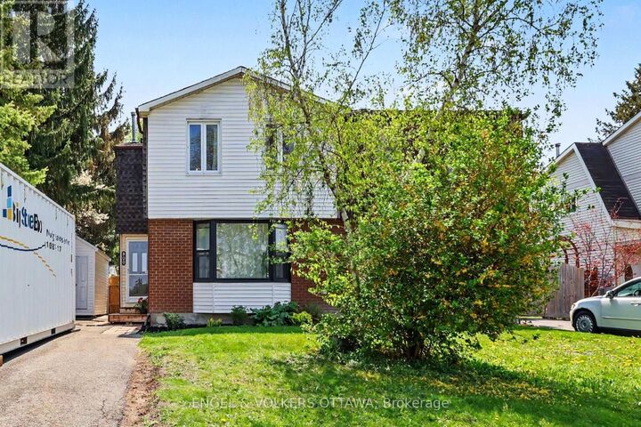 Property Photo:  900 Borland Drive  ON K1E 1X5 
