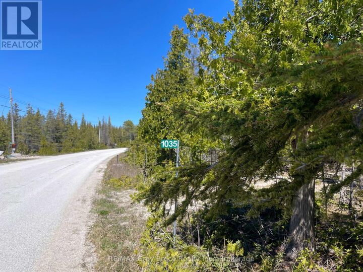 Property Photo:  1035 Dorcas Bay Road  ON N0H 2R0 