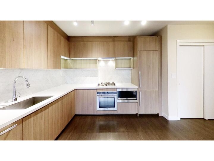 Property Photo:  13750 100 Avenue Avenue 2515  BC V3T 0L3 