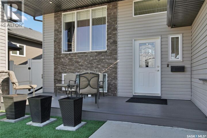 Property Photo:  406 Spruce Street  SK S0K 4S2 