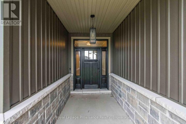 Property Photo:  31 Schmidt Way  ON K8V 0L5 