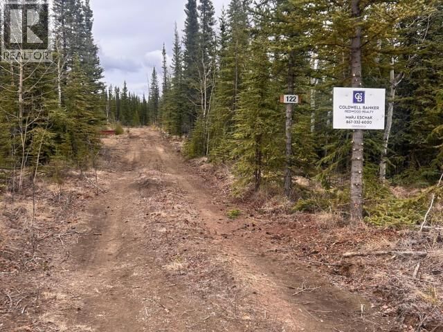 Property Photo: 122 Canyon Road YT Y0B 1L0