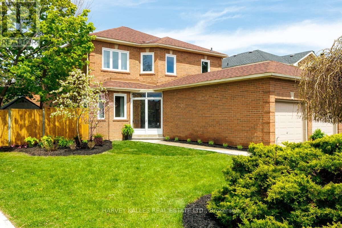 Property Photo:  4471 Romfield Crescent  ON L5M 4L1 