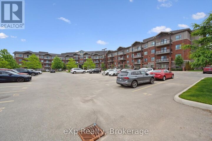 Property Photo:  35 Kingsbury Square 214  ON N1L 0J4 