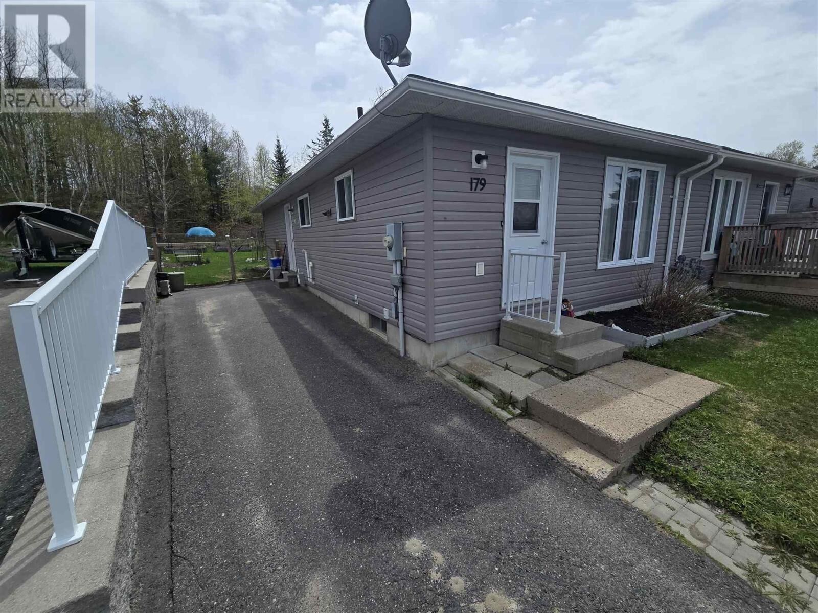 Property Photo: 179 Taylor Blvd ON P5A 3L1