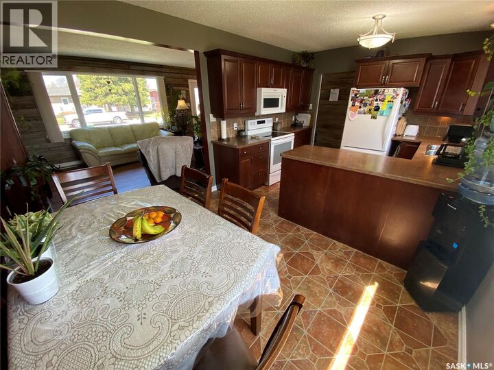 Property Photo:  55 Mossfield Place  SK S3N 2R1 