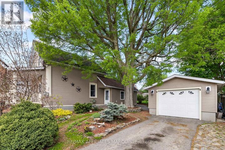 Property Photo: 4 Park Avenue ON K7A 1X3