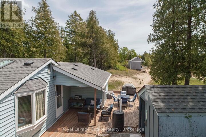 Property Photo:  37 Sog Je Wa Sa Drive  ON N0H 2G0 