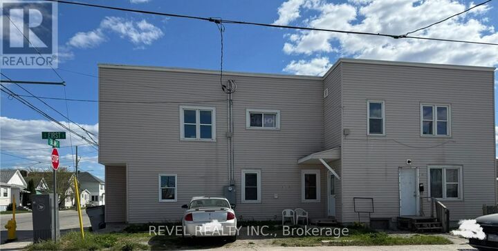 Property Photo:  201-203 Balsam Street South  ON P4N 2E3 