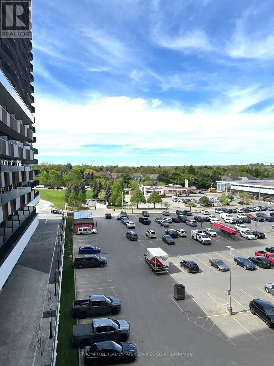 Property Photo:  18 Esther Shiner Boulevard 548  ON M2K 0J6 