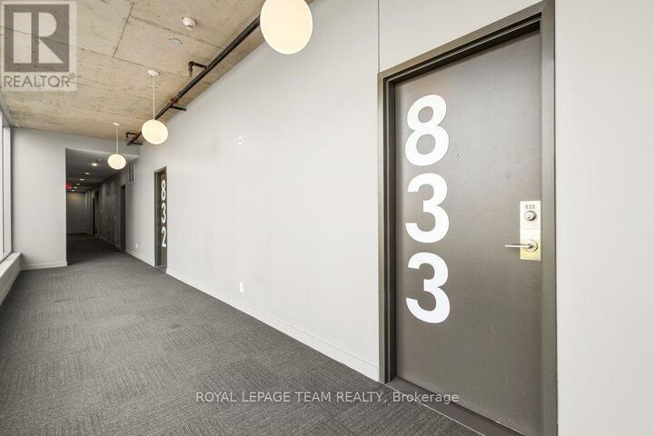 Property Photo:  340 McLeod Street 833  ON K2P 1A4 