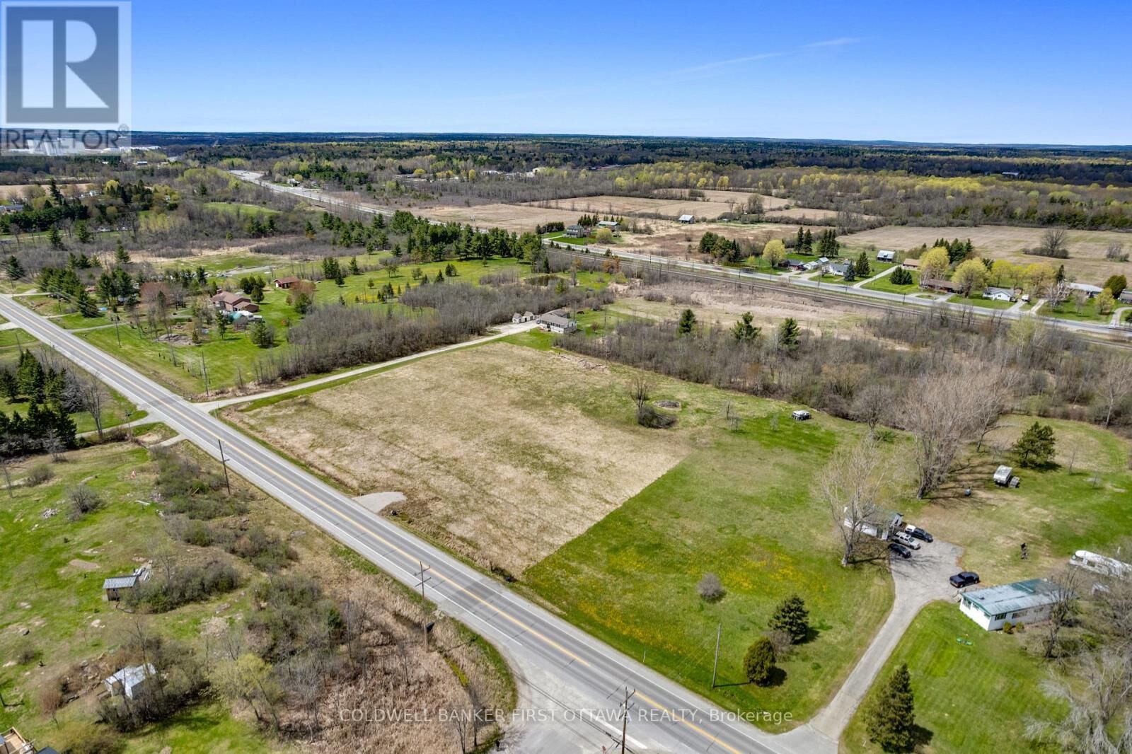 Photo de la propriété:  716 Christie Lake Road  ON K7H 3C6 