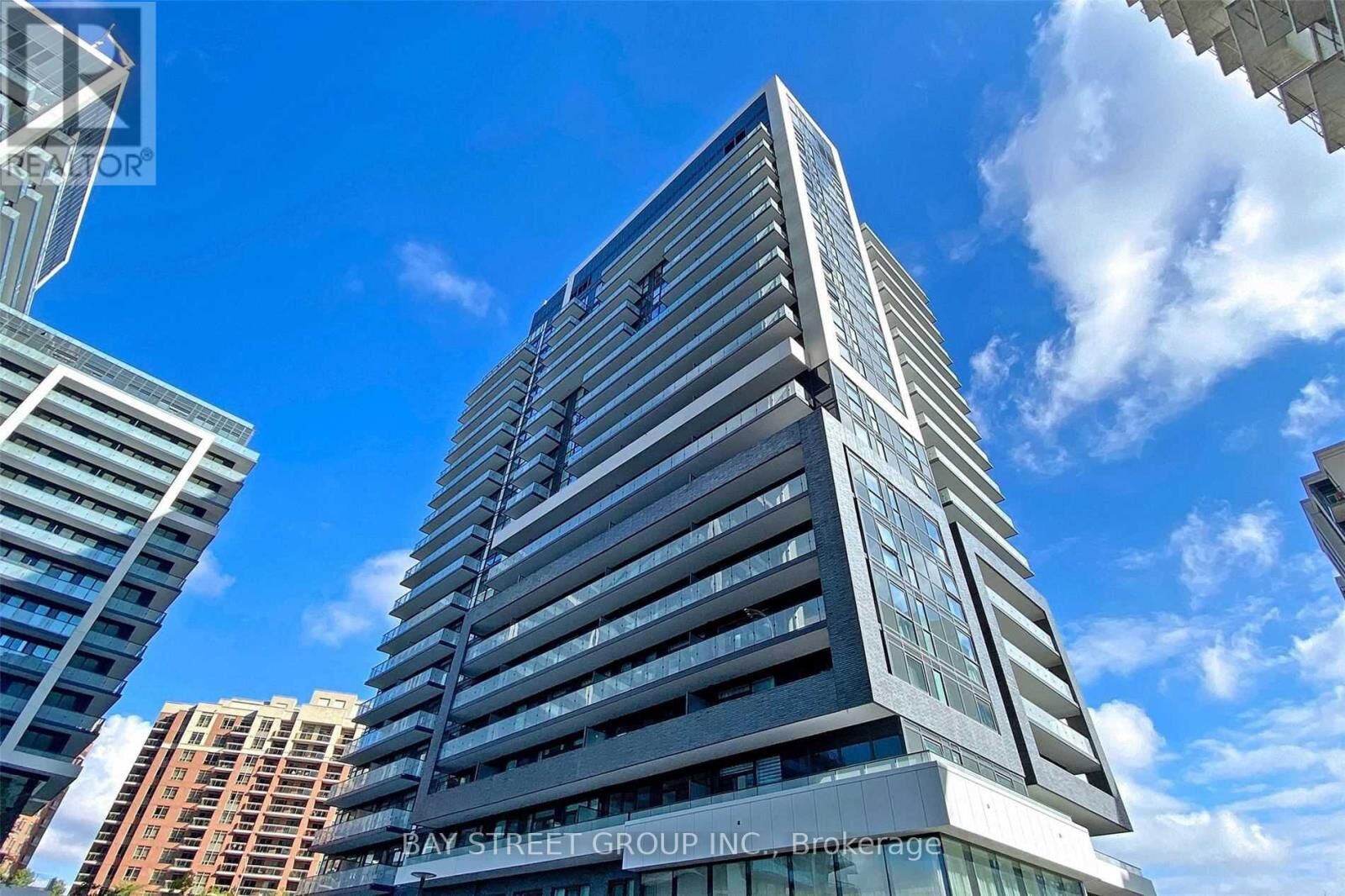 Property Photo: 75 Oneida Crescent 703 ON L4B 0H3