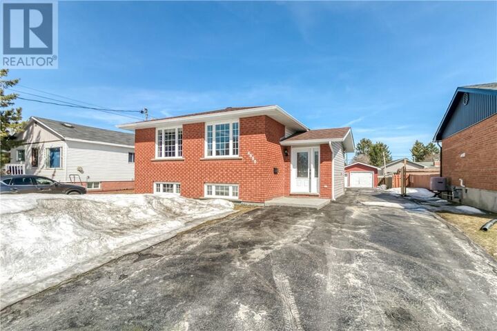 Property Photo: 4680 Frontenac Crescent ON P3P 1S3