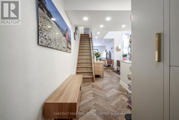 Property Photo:  27 Gibson Avenue  ON M5R 1T4 