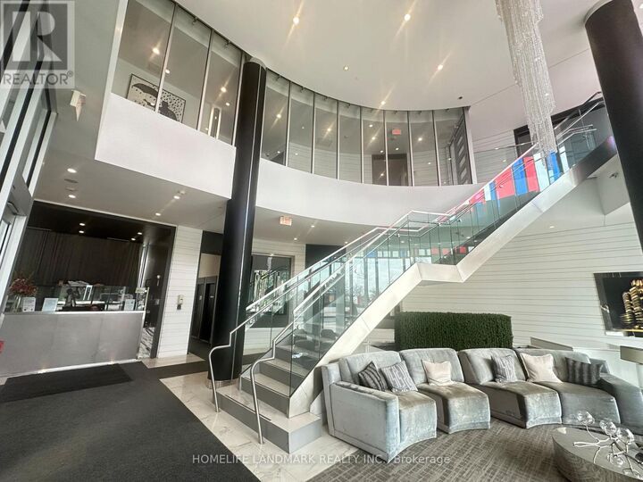 Property Photo: 9471 Yonge Street 745 ON L4C 1V4
