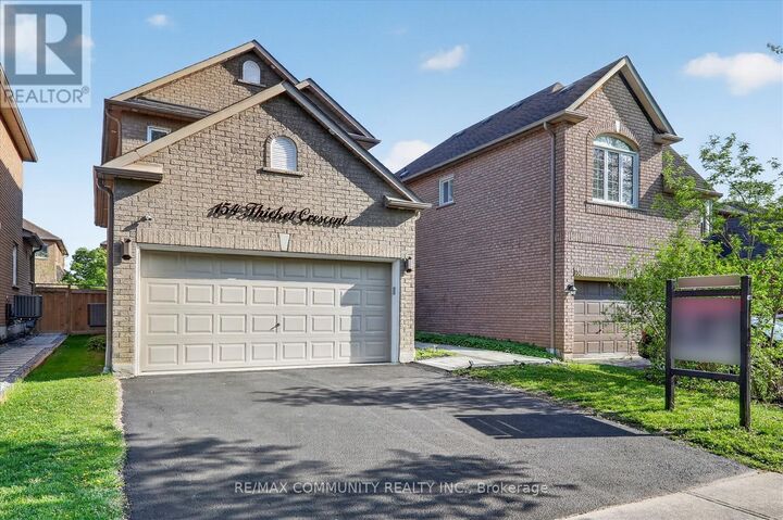 Property Photo:  154 Thicket Crescent  ON L1V 6V7 