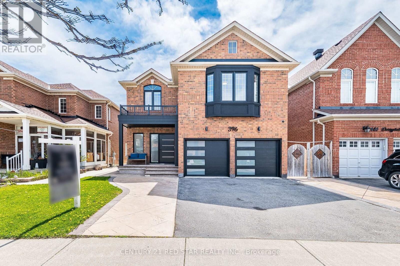 Property Photo:  396 Derrydale Drive  ON L5W 0E1 
