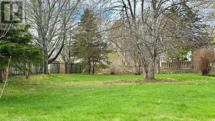 Property Photo:  42 Cabot Road  NL A1W 4C5 