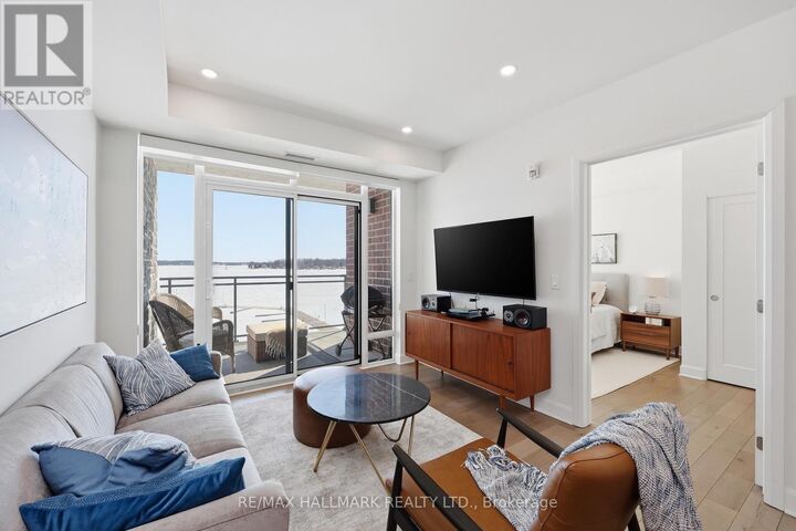 Property Photo:  129B South Street 318  ON K7G 0B1 