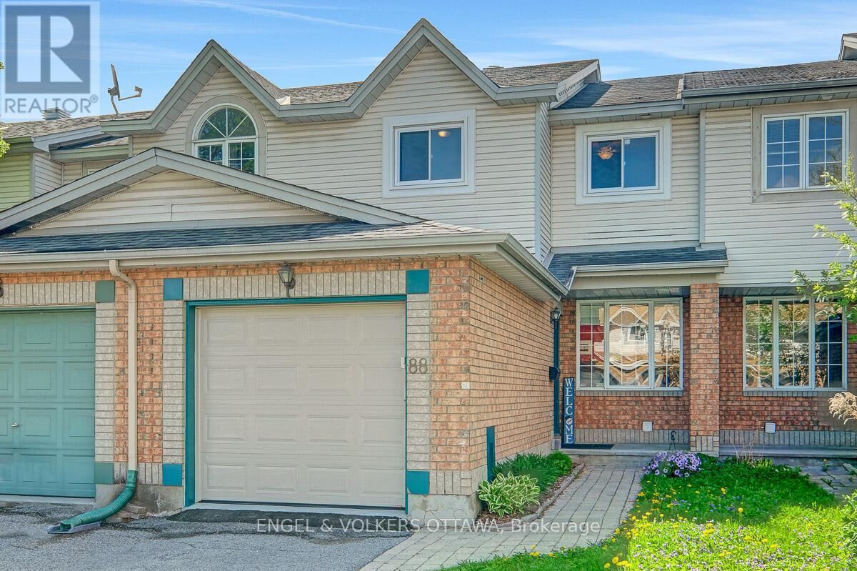 Property Photo:  88 Kincardine Drive  ON K2V 1B2 