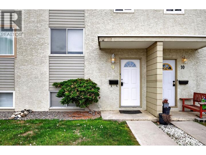 Property Photo:  1946 Tranquille Road 9  BC V2B 3M5 