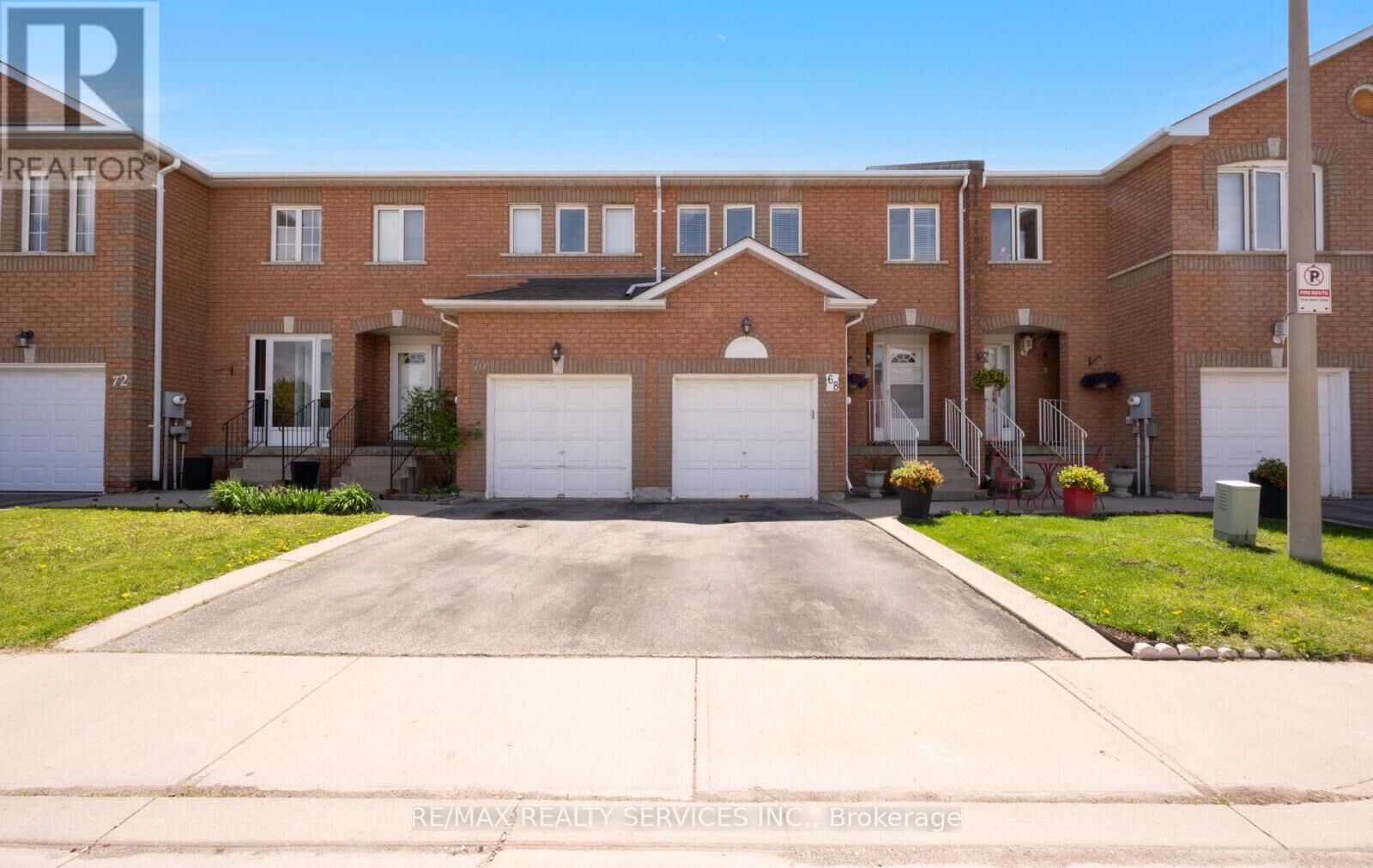 Property Photo:  200 Cresthaven Road 68  ON L7A 1J5 