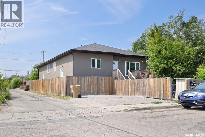 Property Photo: 1956 A&B Edgar Street SK S4N 3K3