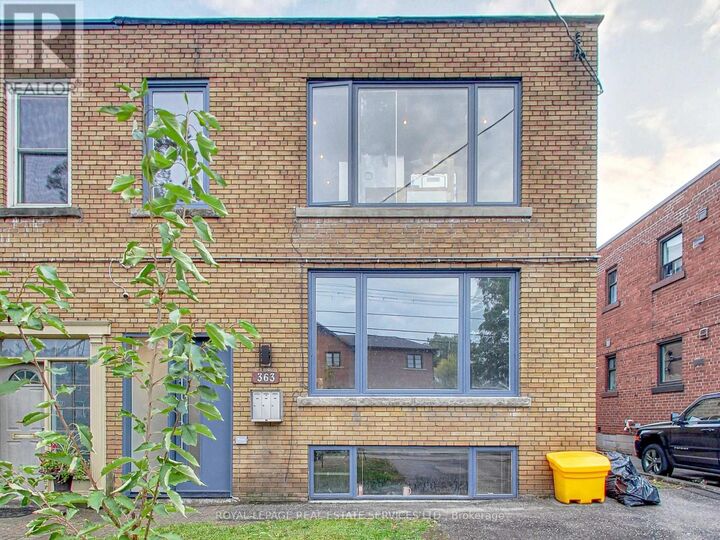 Property Photo: 363 Dalesford Road 3 ON M8Y 1H1
