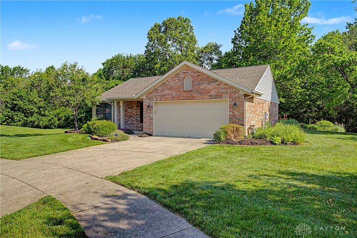 Property Photo: 1131 Castleton Court OH 45342