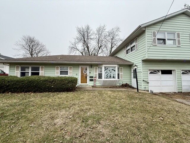 Property Photo: 301 S Walnut Street IL 61727
