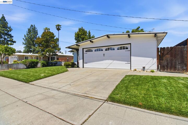 Property Photo: 774 Mariposa Ave CA 94551
