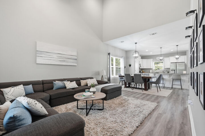 Property Photo:  2331 Hadleigh Hills Court  FL 32566 