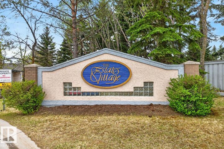 Property Photo:  26 Estates Crest  AB T8B 1M9 