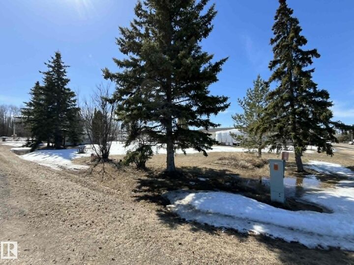 Property Photo:  4901 50 Ave  AB T0G 2L0 