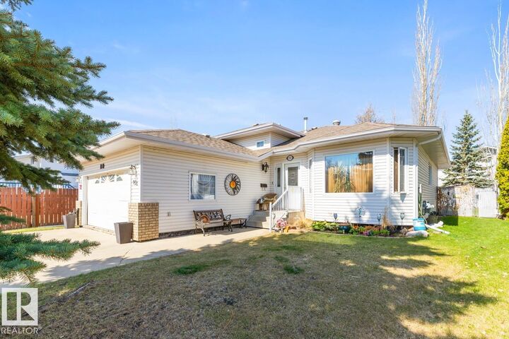 Property Photo:  950 Jim Common Dr  AB T8H 1Y3 