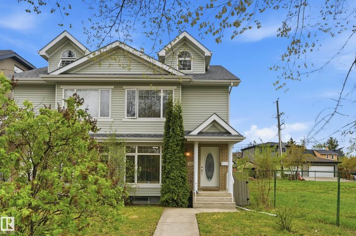 Property Photo:  11337 76 Avenue NW  AB T6G 0K3 