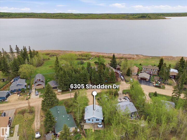 Property Photo:  6305 Shedden Drive  AB T0E 1V6 
